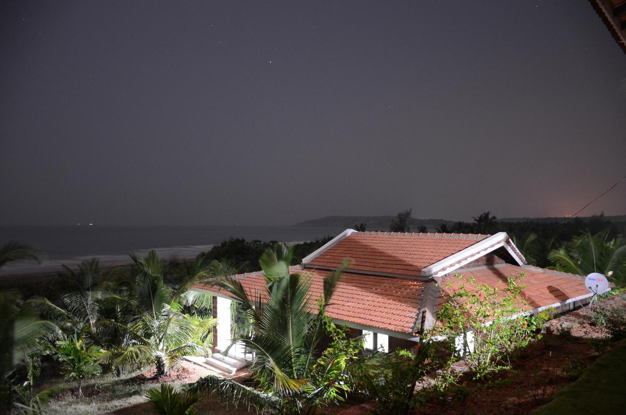 Beachfront Villas Ganpatipule Exterior photo