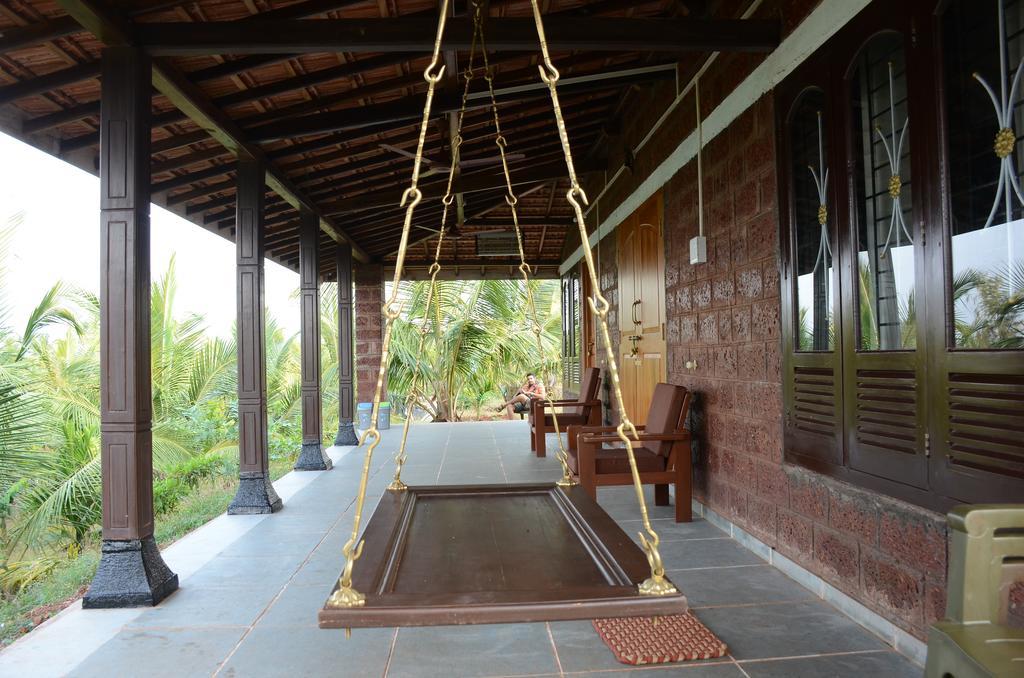 Beachfront Villas Ganpatipule Room photo