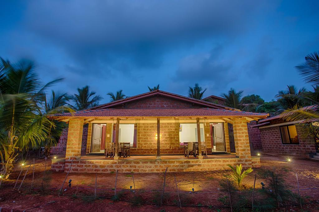 Beachfront Villas Ganpatipule Exterior photo